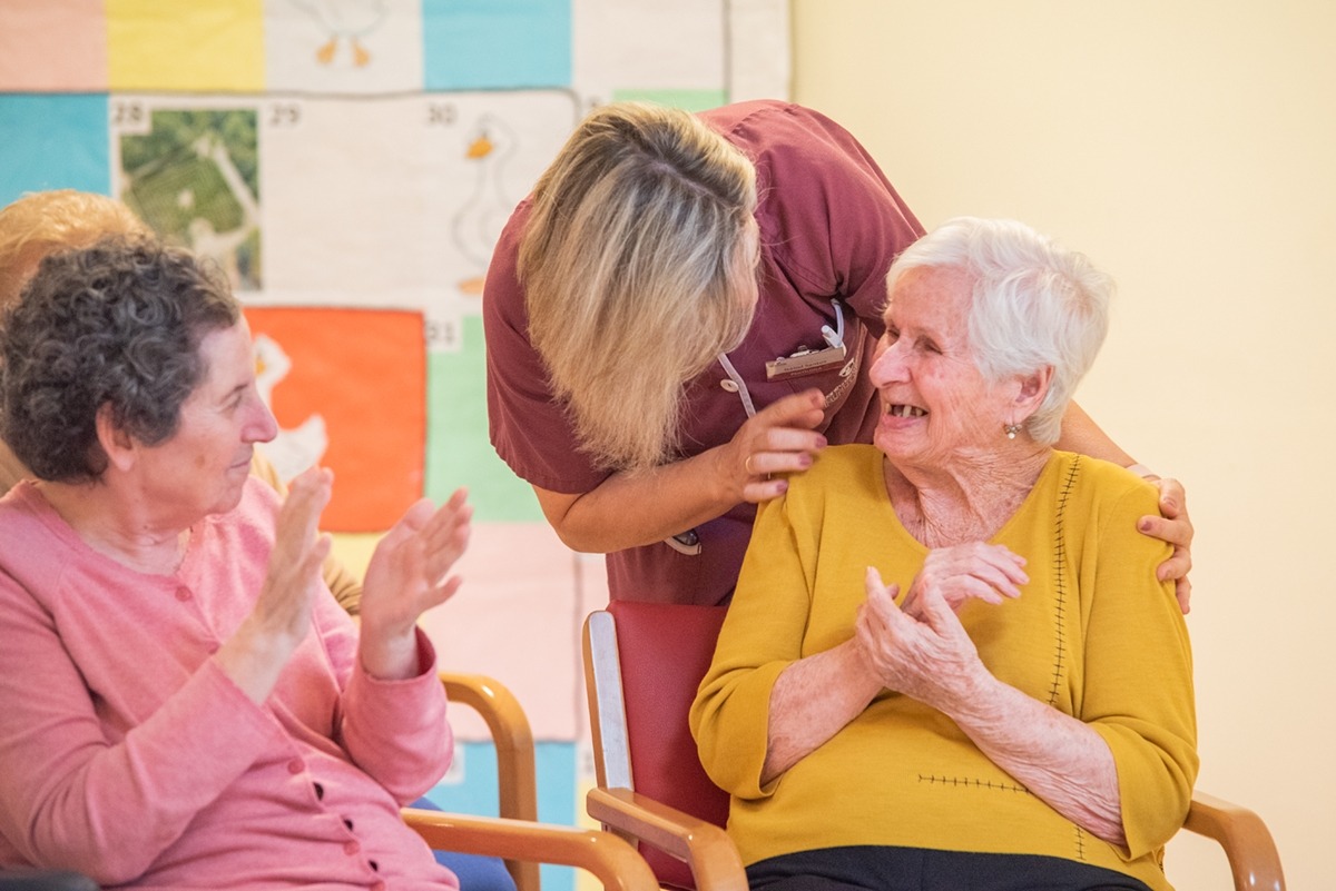 ATENCION RESIDENCIAL LARES